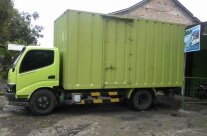 Sewa truk box
